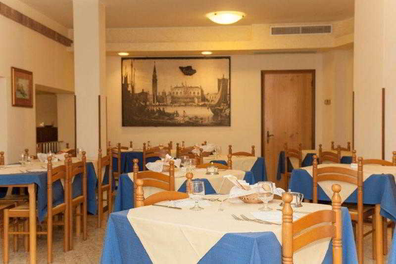 Hotel Centrale Eraclea Mare Exterior foto